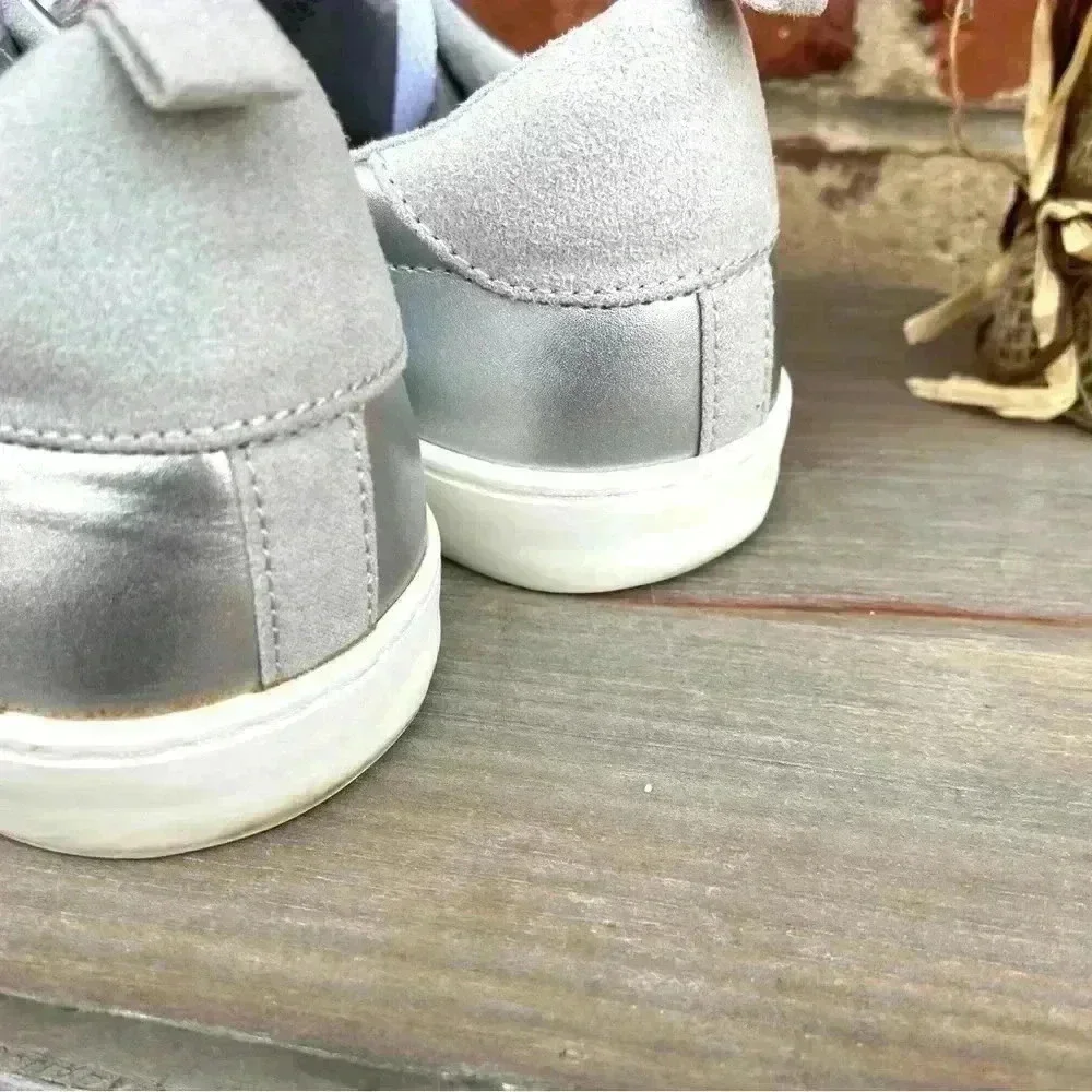 GAP Silver Metallic Low‎ Top Sneakers Shoes Casual Lace Up Fashion Court US 8